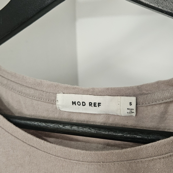 Mod Ref Side Slit Tunic Top - Picture 2 of 5